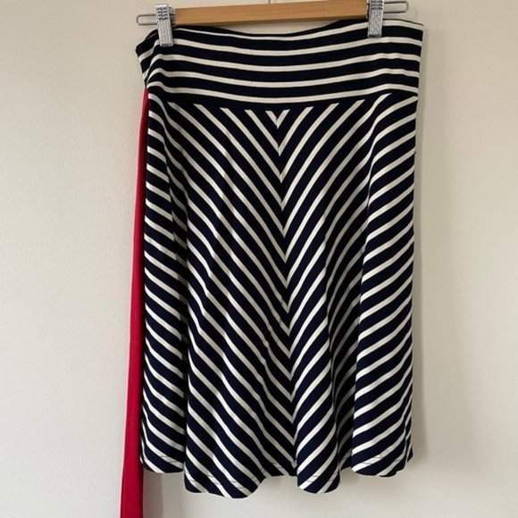 Pin-up Style Skirt by Damzels in the Dress - Picture 3 of 4